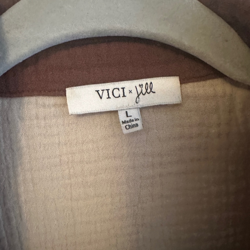 Color block button up - Picture 2 of 3